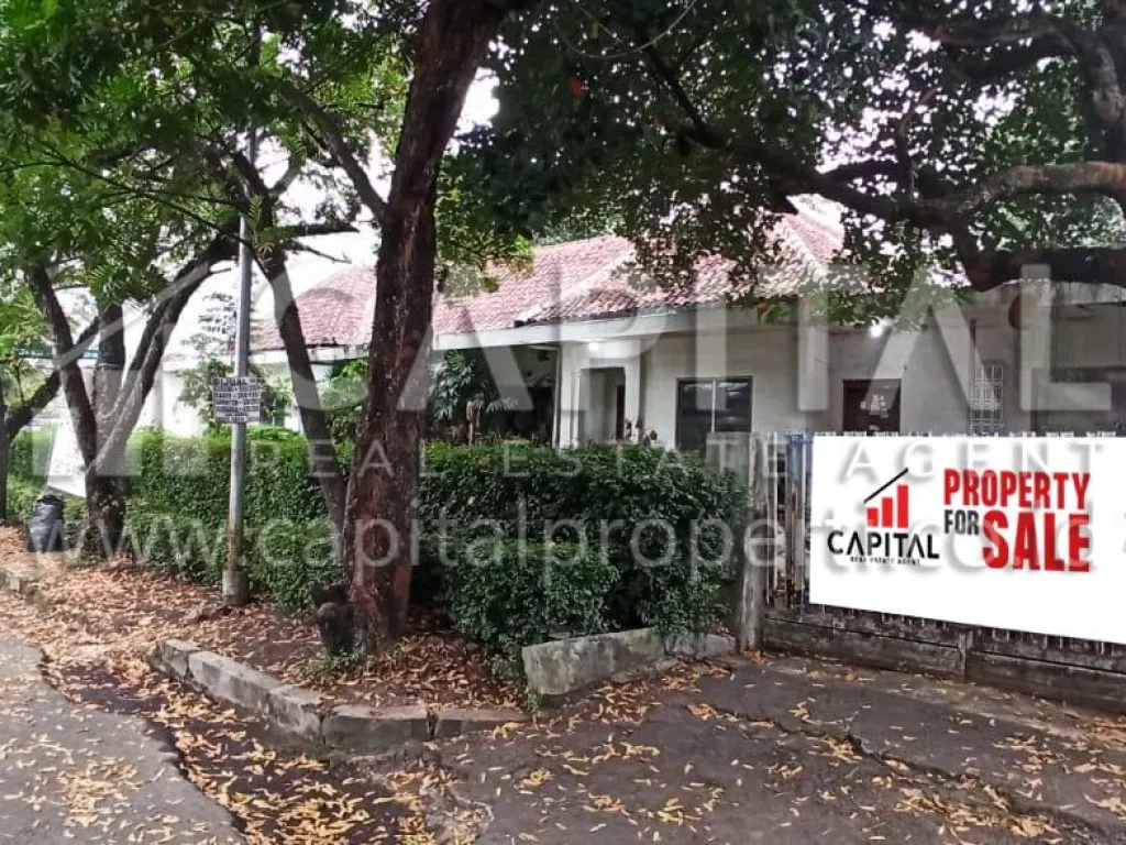 Jual rumah hitung tanah di sayap Jalan Riau Bandung | iklanova.com