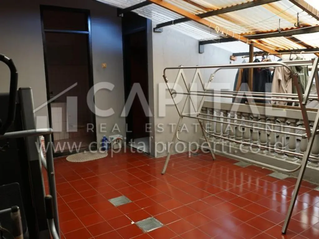 Jual rumah hoek 2 lantai di Sanggar Hurip Soekarno-Hatta Bandung | iklanova.com