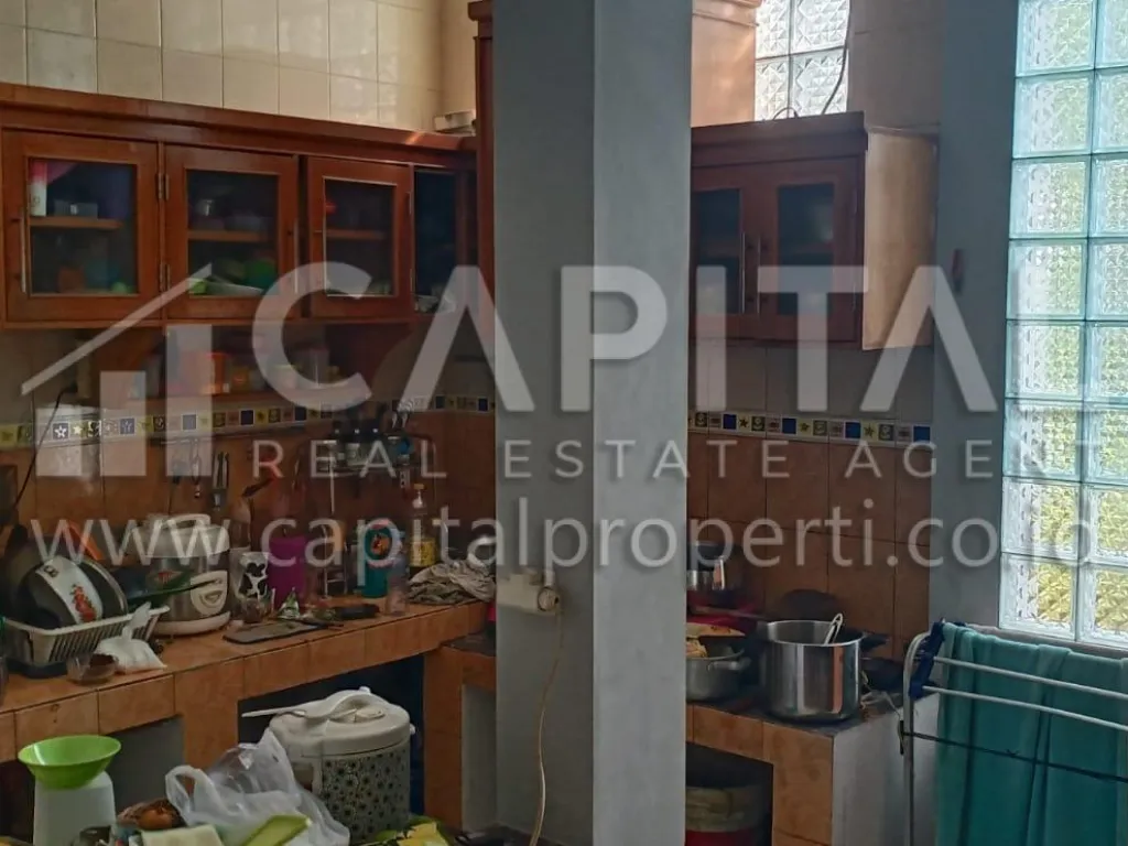 Jual rumah komplek 2.5 lantai di Sutra Graha Mengger Bandung | iklanova.com