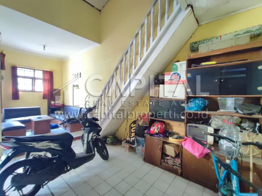 Jual rumah kost 1.5 lantai dekat PT. Kahatex dan Tol Pasirkoja Bandung | iklanova.com