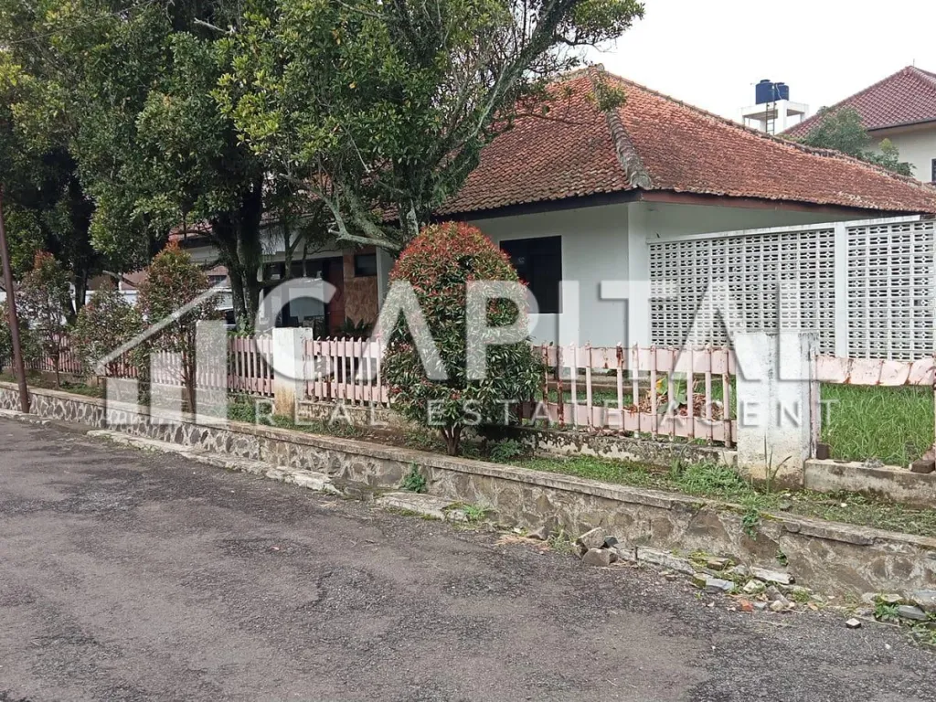 Jual rumah luas di Komplek Cendrawasih Cibeureum Bandung | iklanova.com