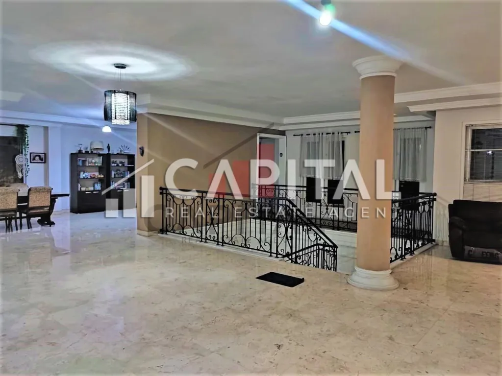 Jual rumah lux 2 lantai di kawasan elite Kemang Jakarta Selatan | iklanova.com