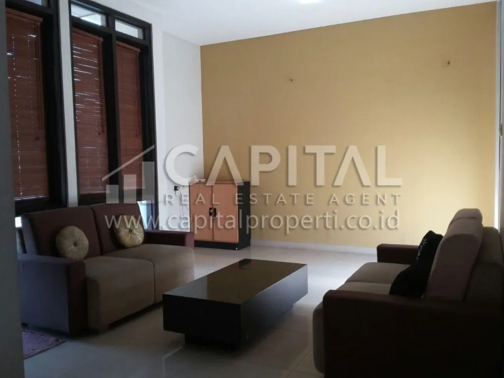 Jual rumah lux di Kumala Garden sayap Pasteur Bandung Kota | iklanova.com