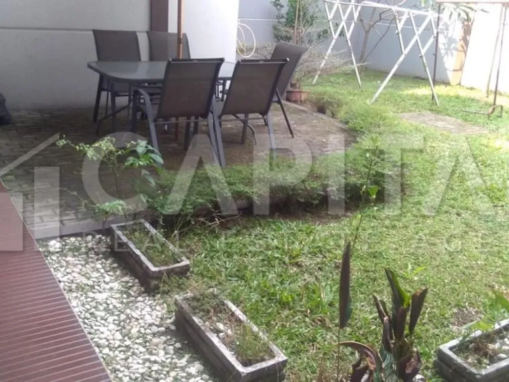 Jual rumah nyaman dan asri di Batununggal Indah Bandung | iklanova.com