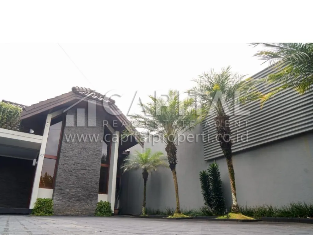 Jual rumah nyaman dan terawat baik di Cipaku Bandung | iklanova.com