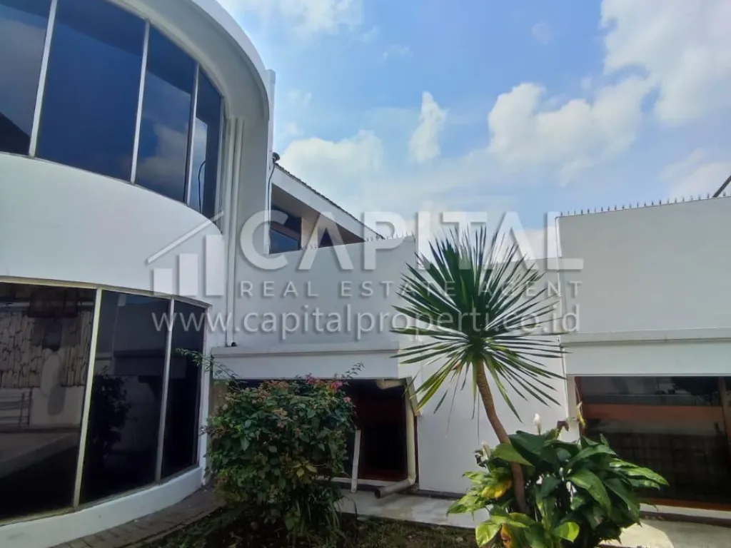Jual rumah nyaman dan terawat di Budisari Setiabudi Bandung | iklanova.com