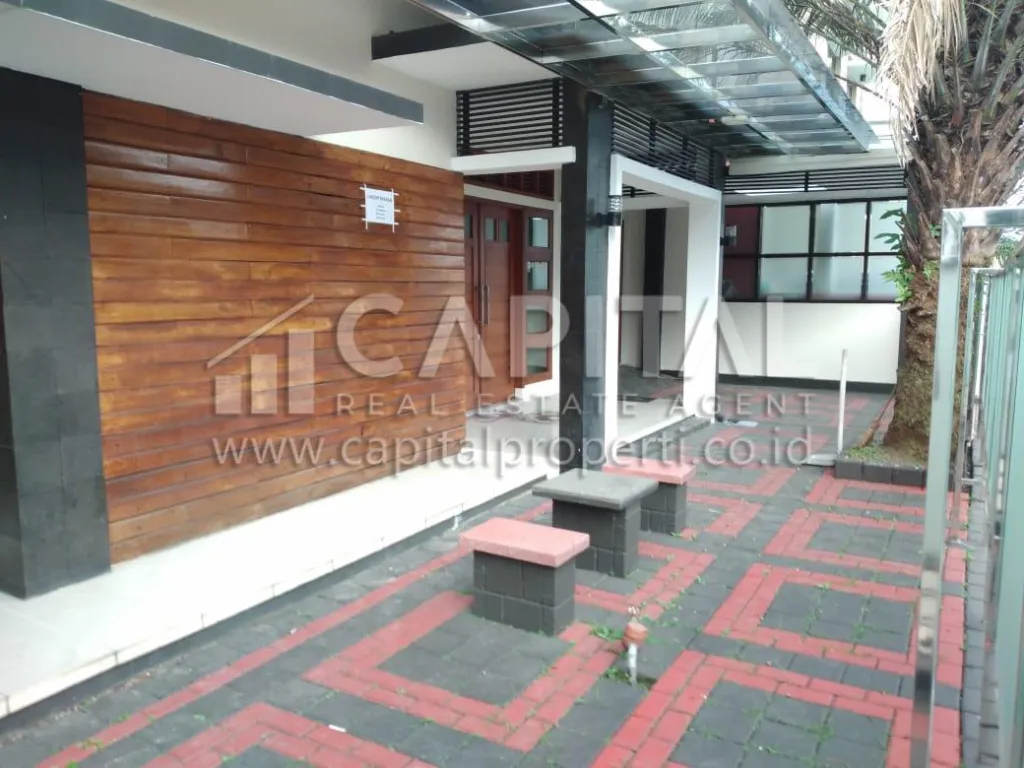 Jual rumah nyaman dan terawat di sayap Ahmad Yani Bandung | iklanova.com