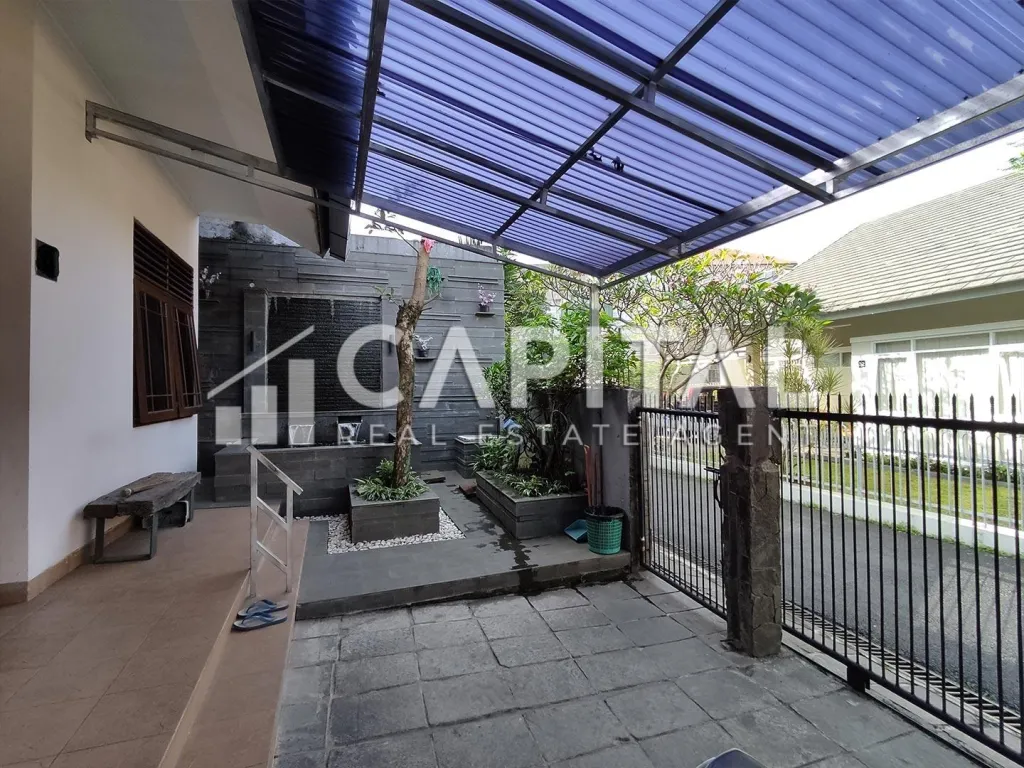 Jual rumah nyaman tengah kota di sayap Ciateul Bandung | iklanova.com