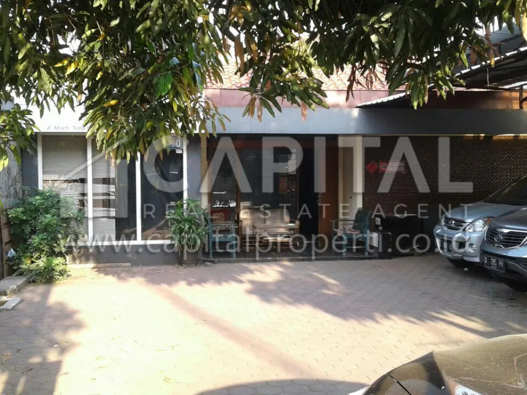 Jual rumah strategis 1.5 lantai di Mohammad Toha Bandung Kota | iklanova.com