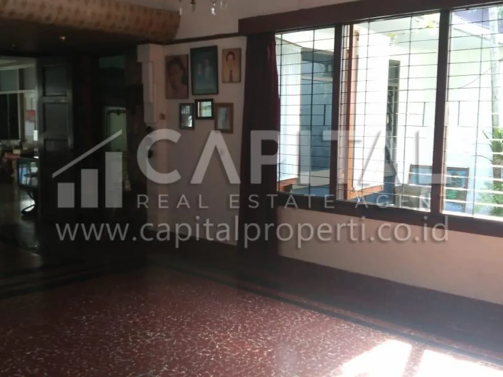 Jual rumah strategis dekat Gedung Sate Bandung | iklanova.com