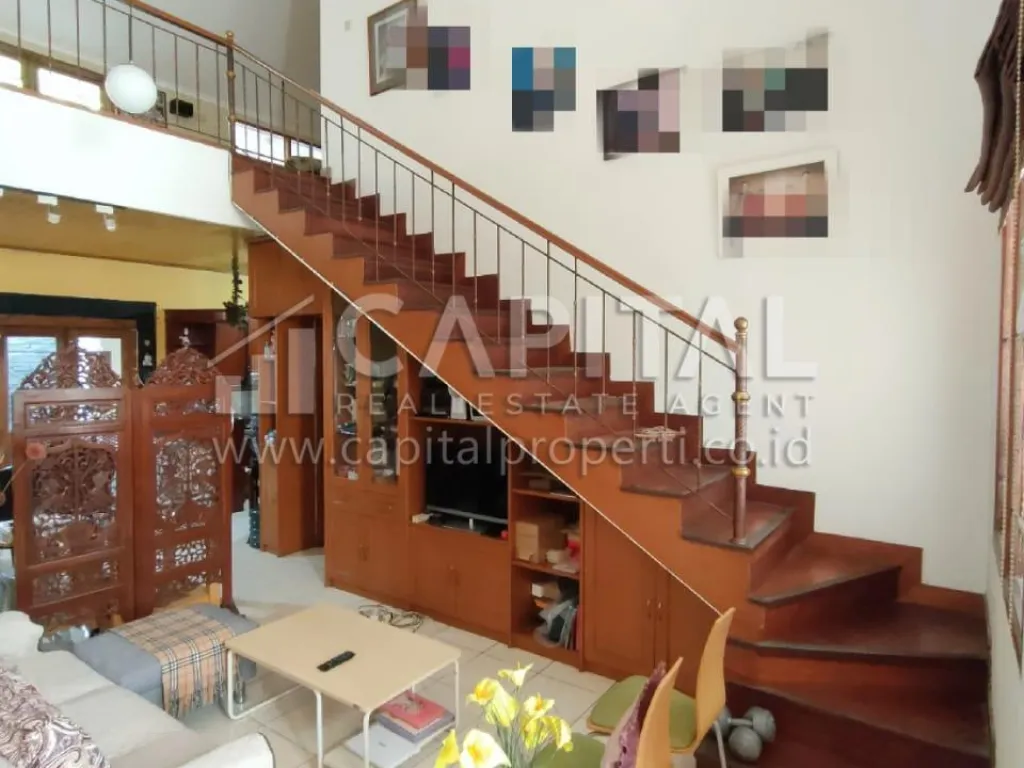 Jual rumah strategis di Sayap Pasteur Bandung | iklanova.com