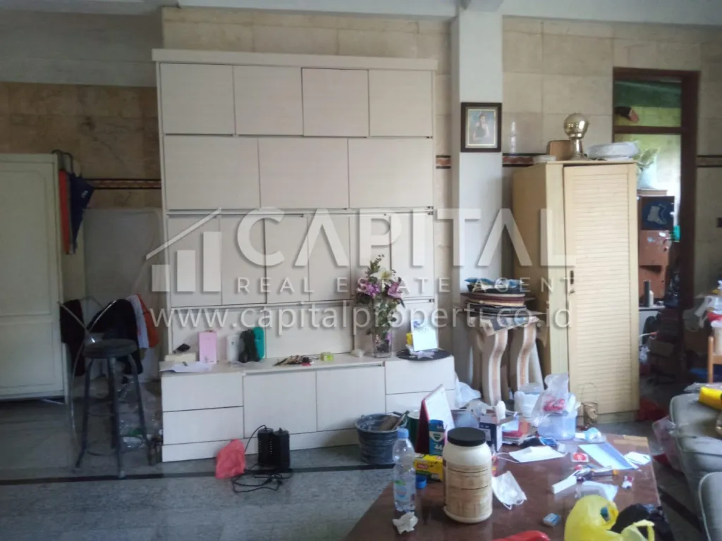 Jual rumah usaha strategis di Gunung Batu Bandung | iklanova.com