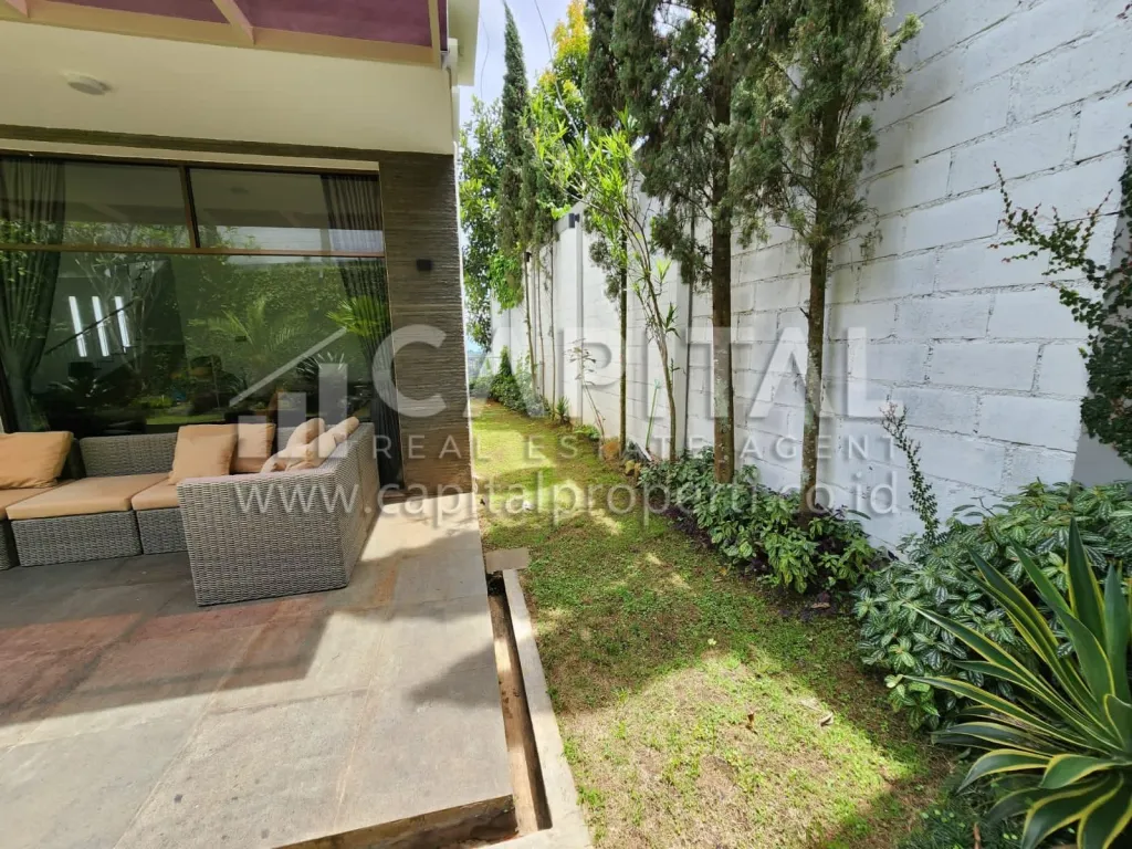 Jual rumah/villa mewah di Dago Pakar Bandung | iklanova.com