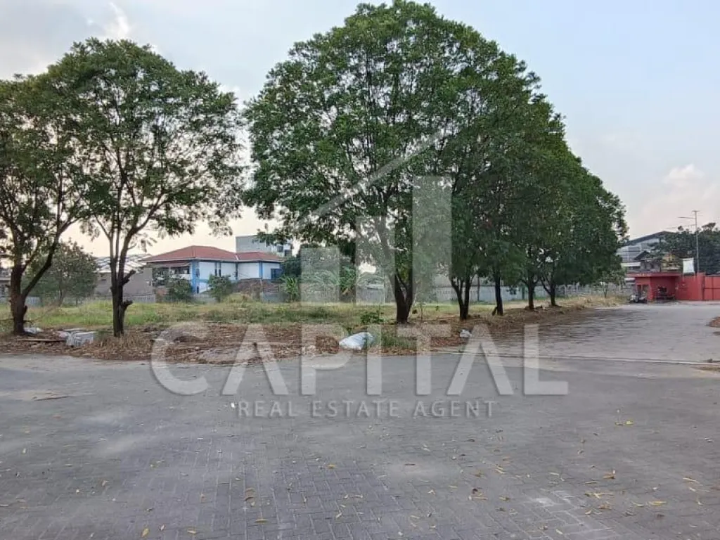 Jual tanah dan bangunan di Mainroad Soekarno Hatta | iklanova.com