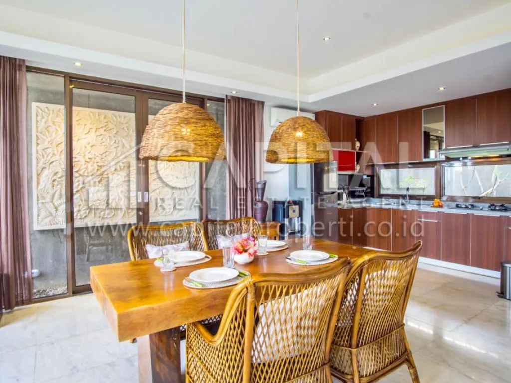 Jual villa 2 lantai di Pandawa Beach Nusa Dua Bali | iklanova.com