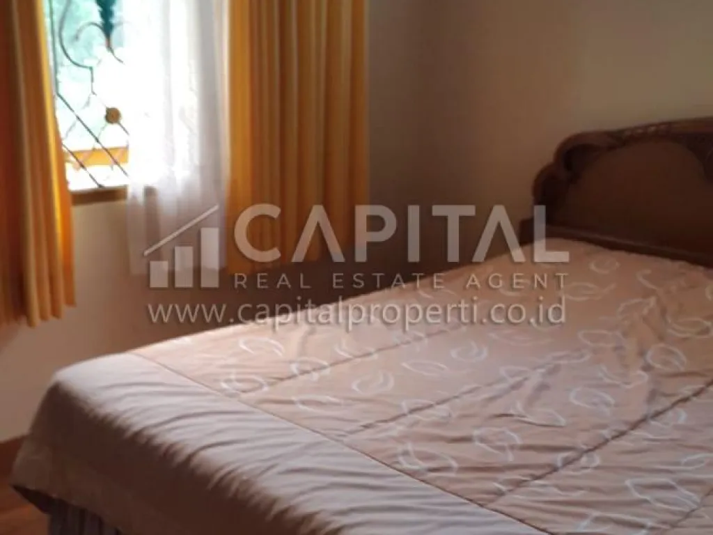 Jual villa di Istana Bunga Lembang Bandung | iklanova.com