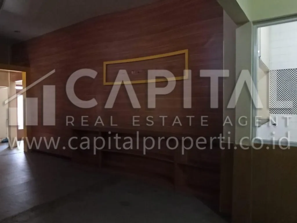 Jual/Sewa ruang usaha 1.5 lantai di mainroad Setiabudi Bandung | iklanova.com