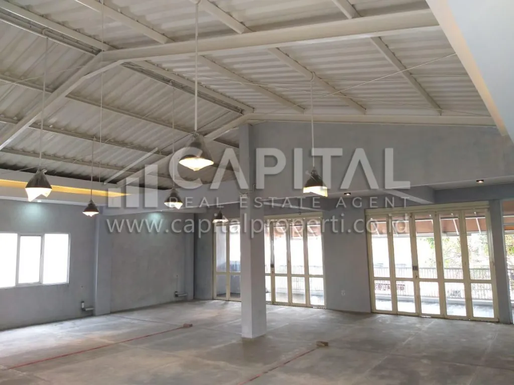 Jual/Sewa ruang usaha strategis 2.5 lantai di Cikutra Bandung Kota | iklanova.com