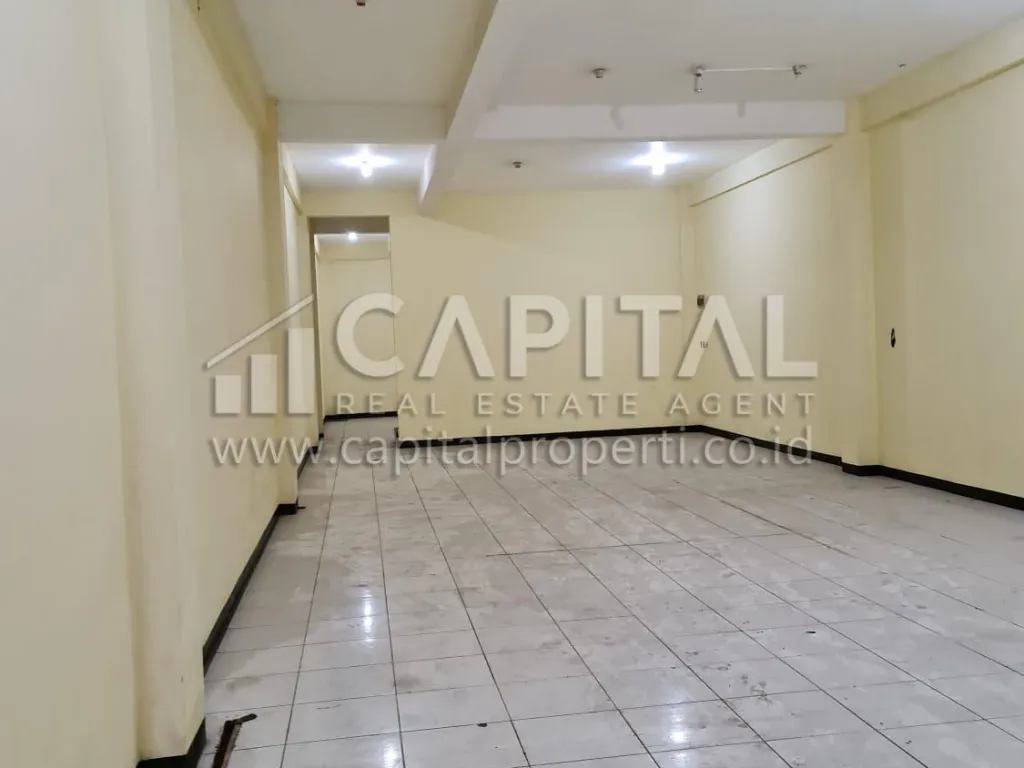 Jual/Sewa ruko strategis 3 lantai di mainroad Kopo Bandung | iklanova.com