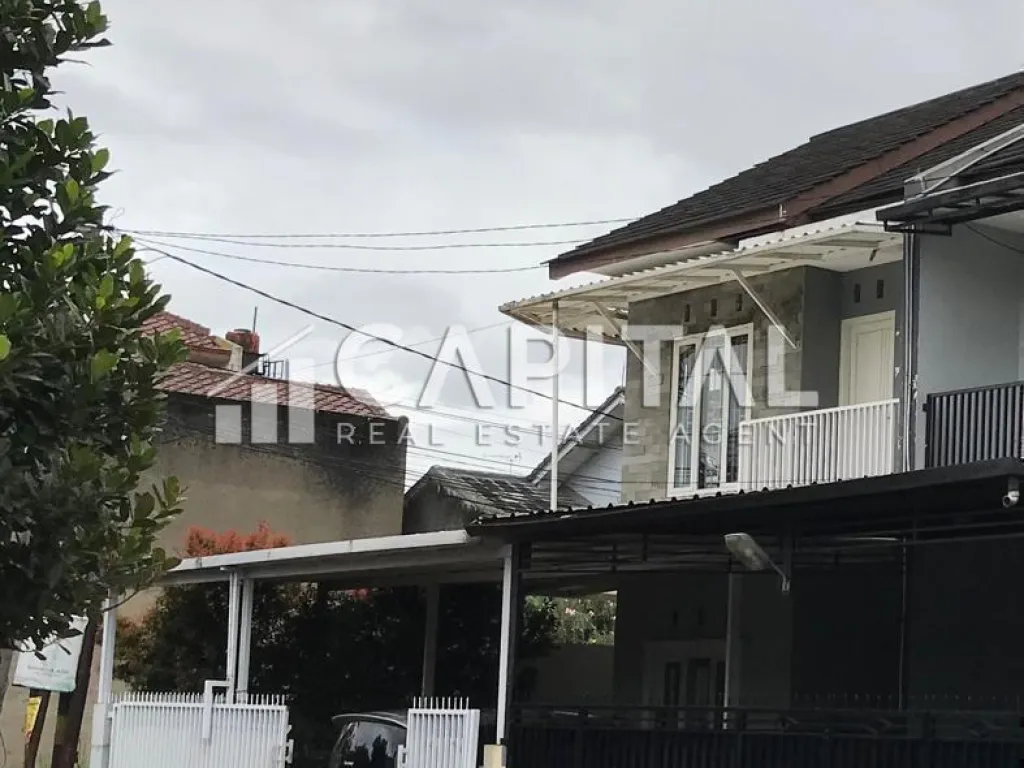 Murah ! Turun Harga ! Jual rumah cantik 2 lantai di Kiarasari Permai, Buahbatu, Bandung | iklanova.com