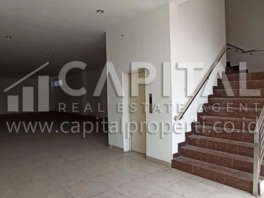 Prime location! Sewa ruko strategis 3 lantai di tengah Bandung Kota | iklanova.com