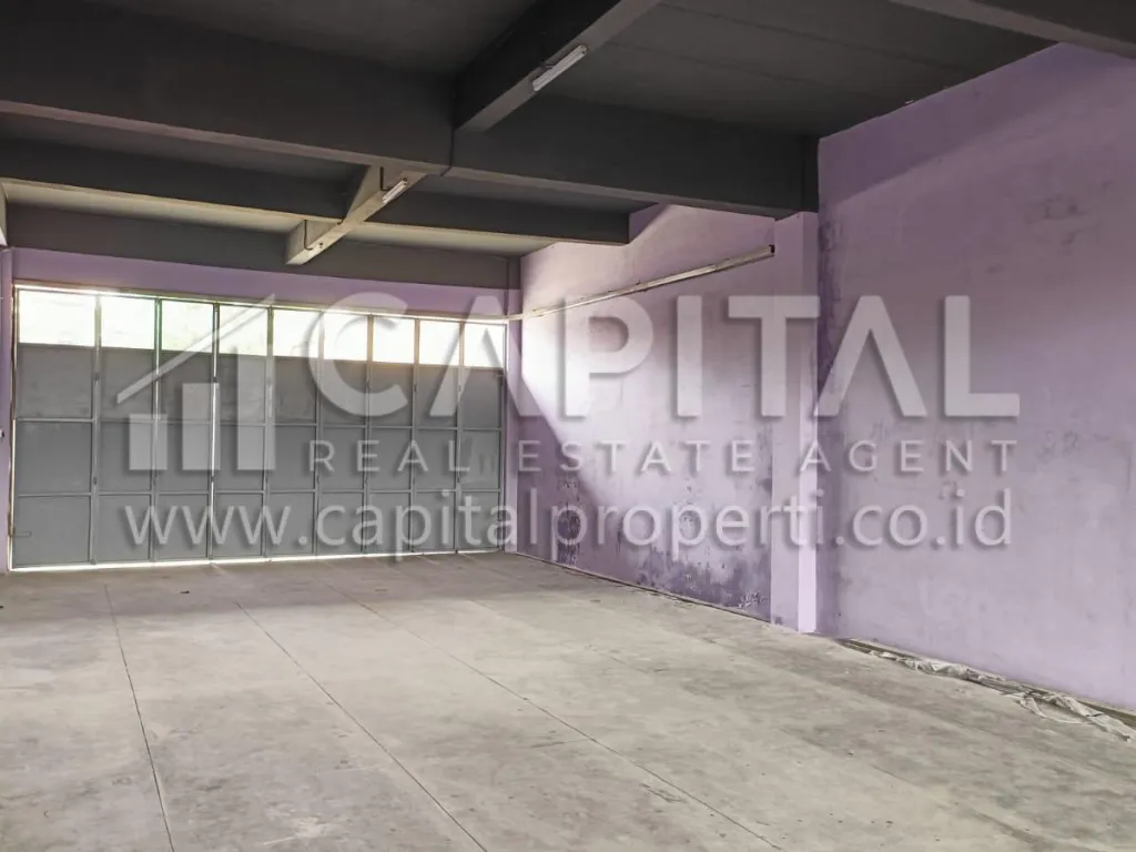 Sewa gudang/ruang usaha baru di mainroad Rancabolang Gedebage Bandung | iklanova.com