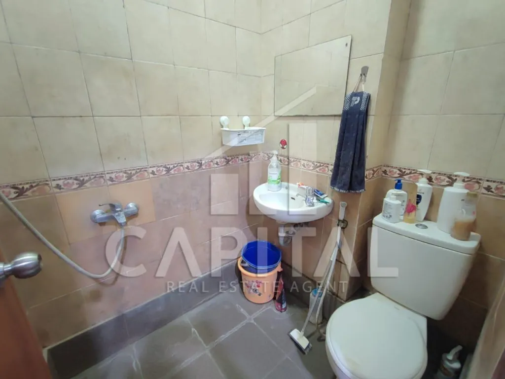 Sewa kostan 3 lantai strategis di Surya Sumantri Bandung | iklanova.com