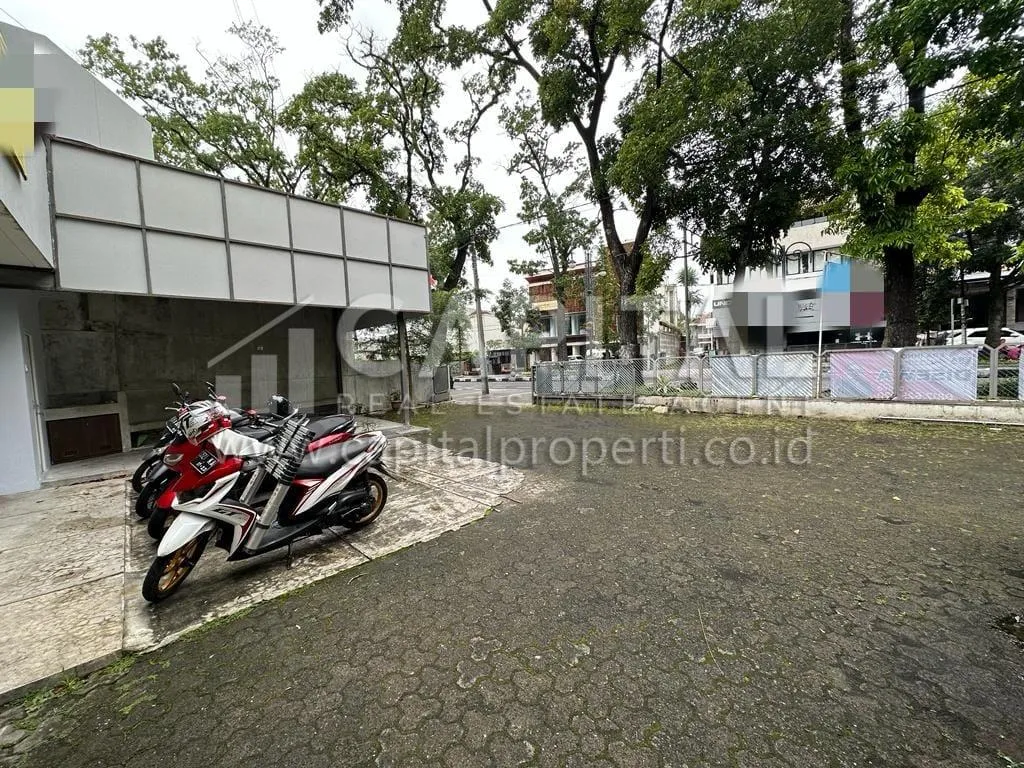 Sewa ruang usaha strategis di mainroad Dago Bandung | iklanova.com