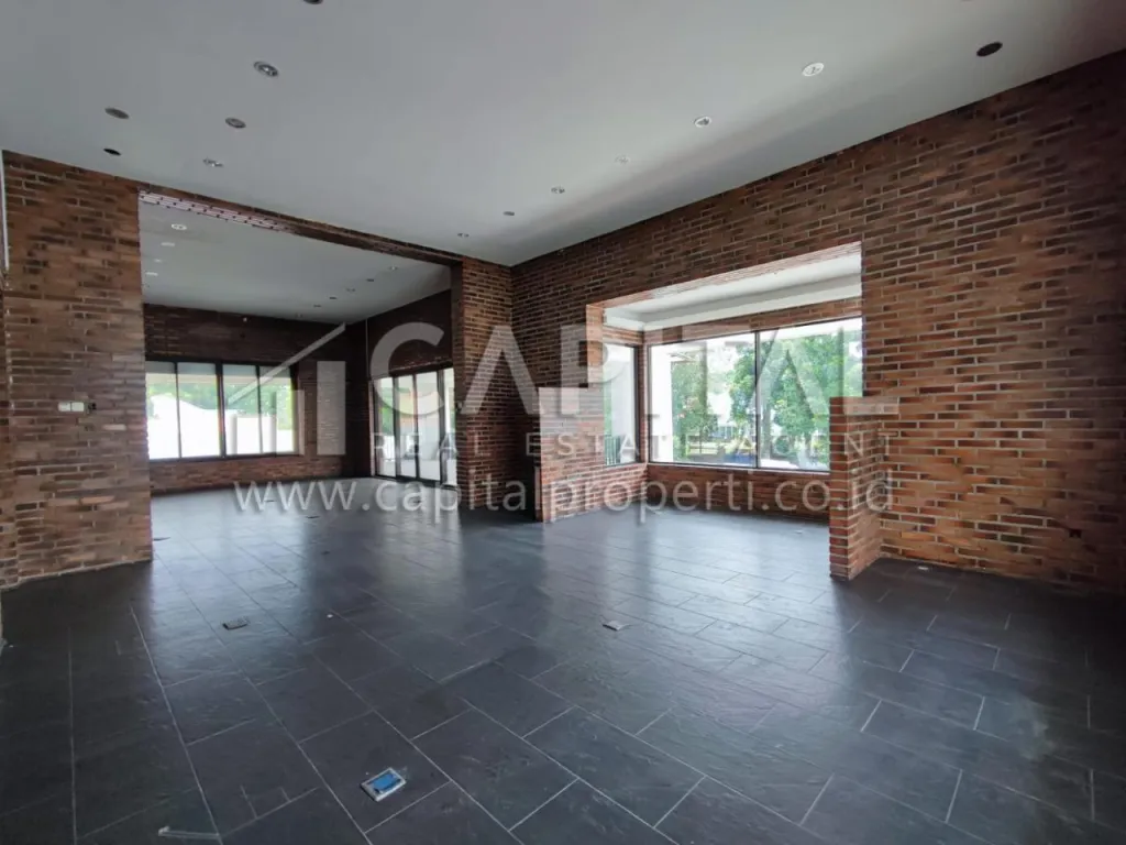 Sewa ruang usaha strategis untuk kantor di mainroad Dago Bandung Kota | iklanova.com