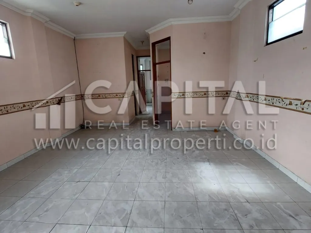 Sewa ruko 4.5 lantai tengah di tengah Kota Bandung sayap Otista | iklanova.com