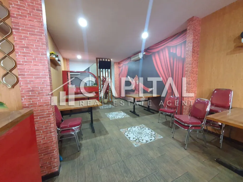 Sewa ruko strategis 3 lantai di Jalan Banceuy | iklanova.com