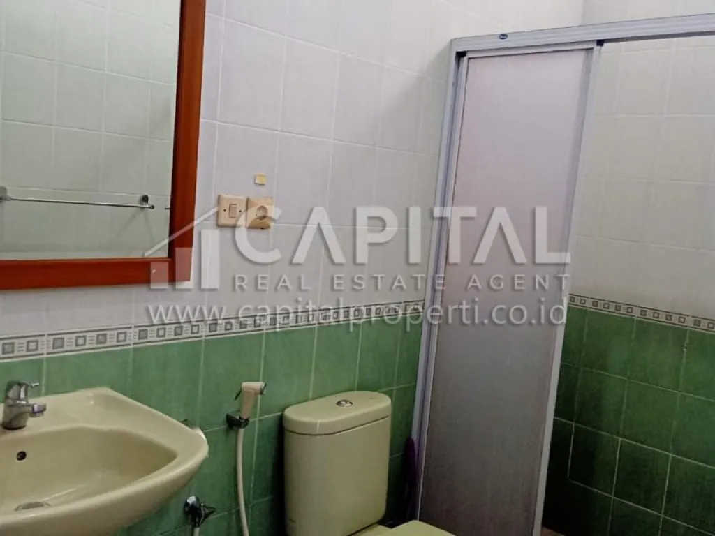 Sewa rumah 2 lantai + basement di Setraduta Bandung Kota | iklanova.com