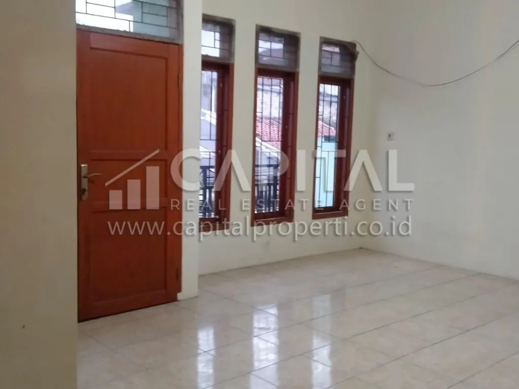 Sewa rumah 2 lantai di Sarimanis Bandung | iklanova.com