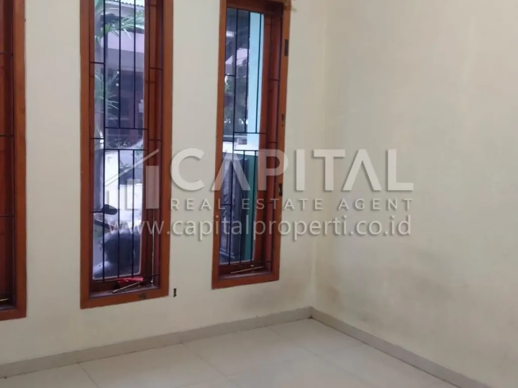 Sewa rumah 2 lantai di Sarimanis Bandung | iklanova.com