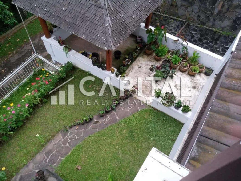 Sewa rumah 2 lantai full furnished di sayap Dago Bandung | iklanova.com