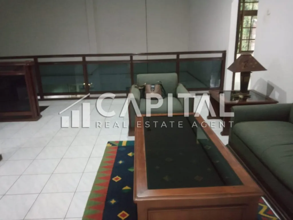 Sewa rumah 2 lantai full furnished di sayap Dago Bandung | iklanova.com