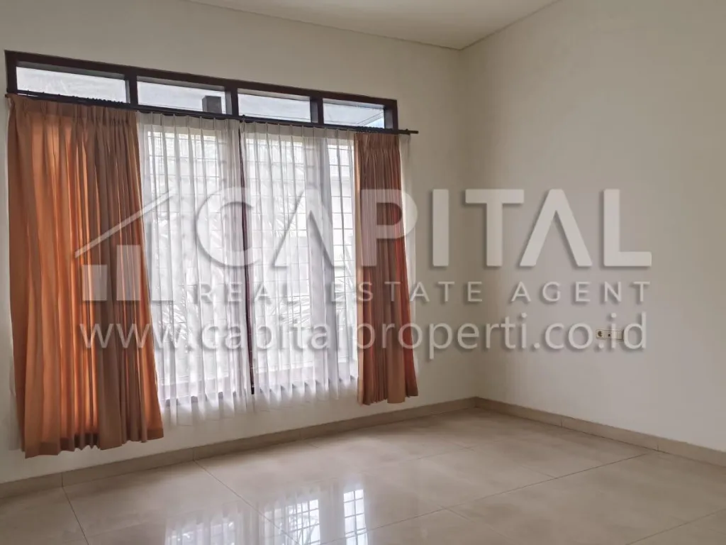 Sewa rumah 2 lantai siap huni di cluster Batununggal Bandung | iklanova.com