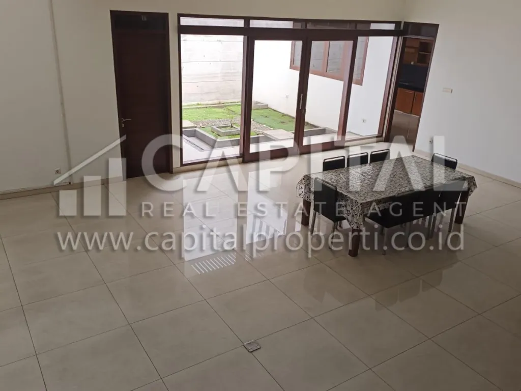 Sewa rumah 2 lantai siap huni di cluster Batununggal Bandung | iklanova.com