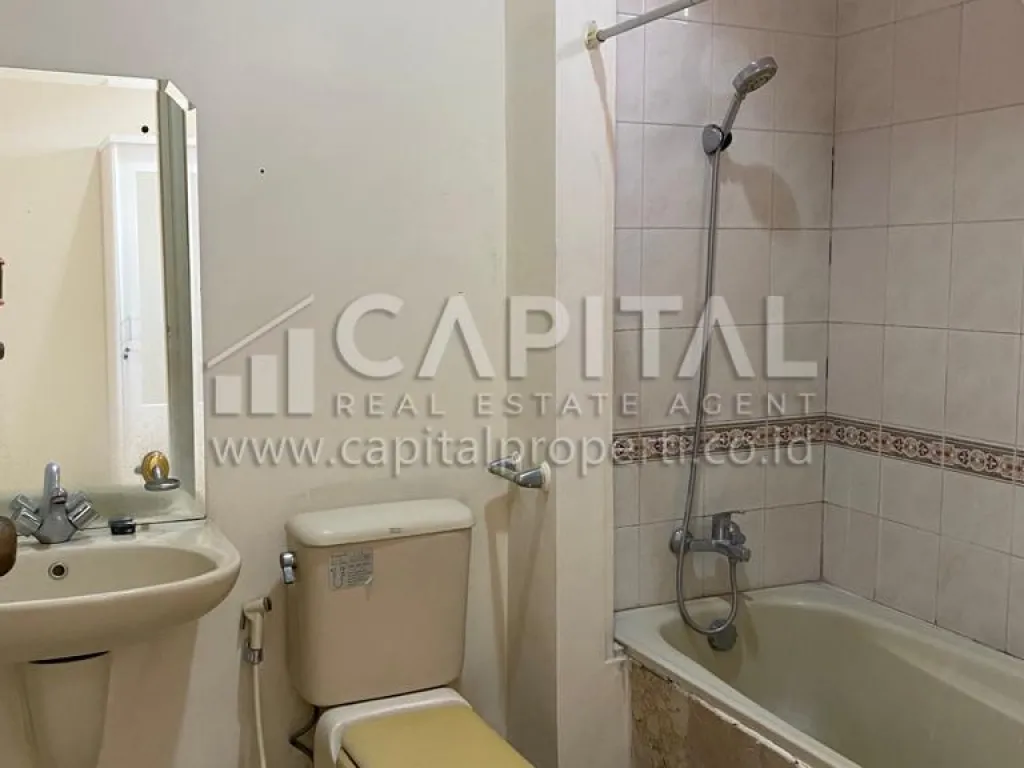 Sewa rumah 2 lantai siap huni di Tubagus Ismail Bandung Kota | iklanova.com