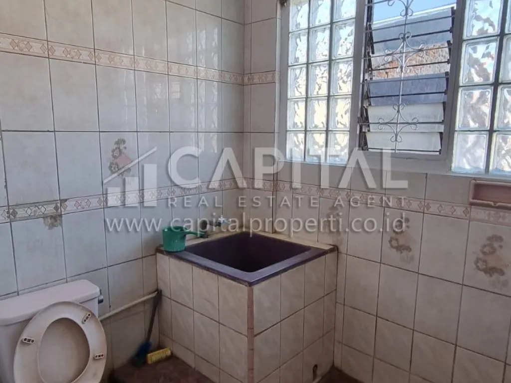 Sewa rumah 2,5 lantai strategis di Sarijadi Mainroad andung | iklanova.com