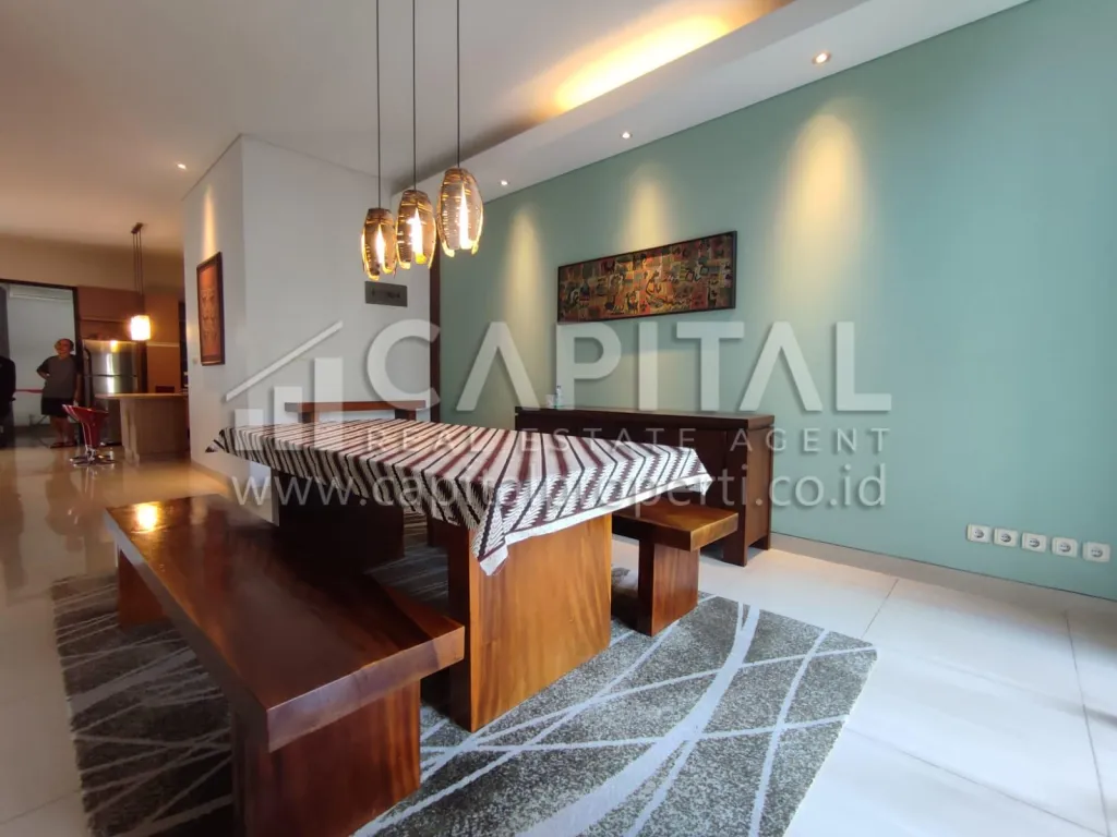 Sewa rumah lux minimalis di Setraduta Bandung | iklanova.com