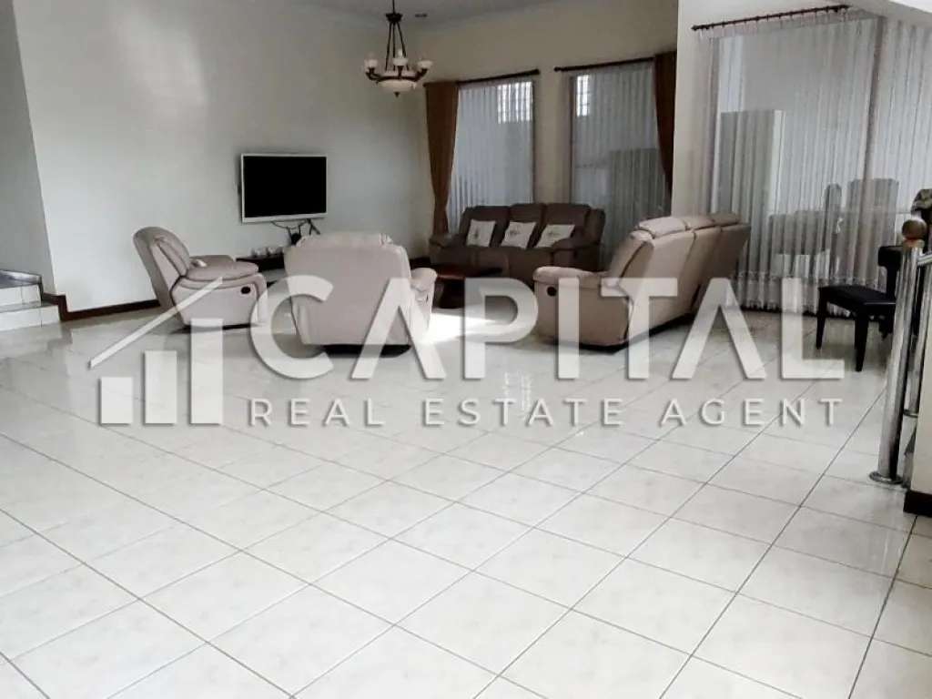 Turun harga! Jual rumah asri dan terawat di sayap Ciumbuleuit Bandung | iklanova.com