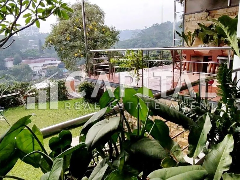 Turun harga! Jual rumah asri dan terawat di sayap Ciumbuleuit Bandung | iklanova.com