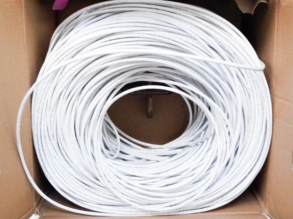 Kabel Commscope CAT5E Original (1000Feet) 305Meter | iklanova.com